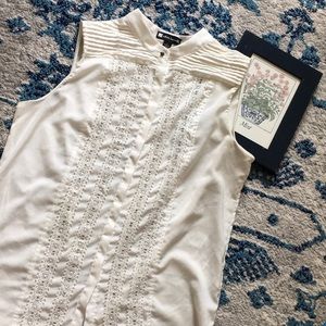 Valerie Bertinelli White Lace Trim Button-up Tank